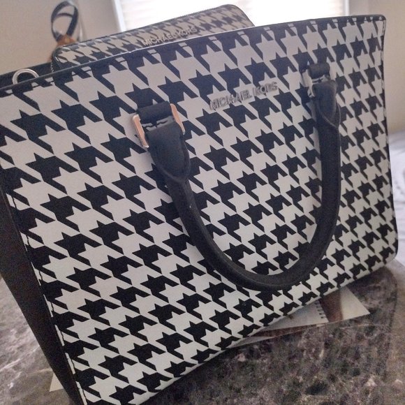 Michael Kors Handbag Elegant Black and White with wallet - Picture 4 of 6